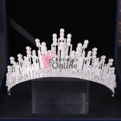 Coroana eleganta pentru mireasa CR015MM Argintie cu cristale din sticla si perle